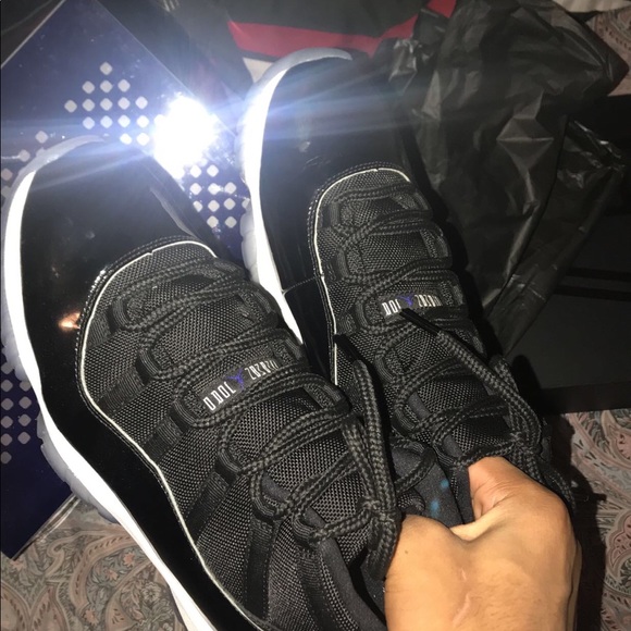 Jordan 11 Space Jams - Picture 2 of 6